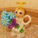 Янголятко з кульок з букетом ромашок