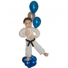 Фігура каратиста з кульок