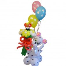 Собачка з кульок з букетом геліївих кульок