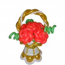 Букет з кульок троянди в Кошику